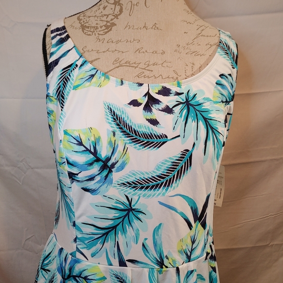 Sonnet Shores Skirted Tropical Blue/Green One-Piece Full Coverage Size 22W NWT - Picture 4 of 11